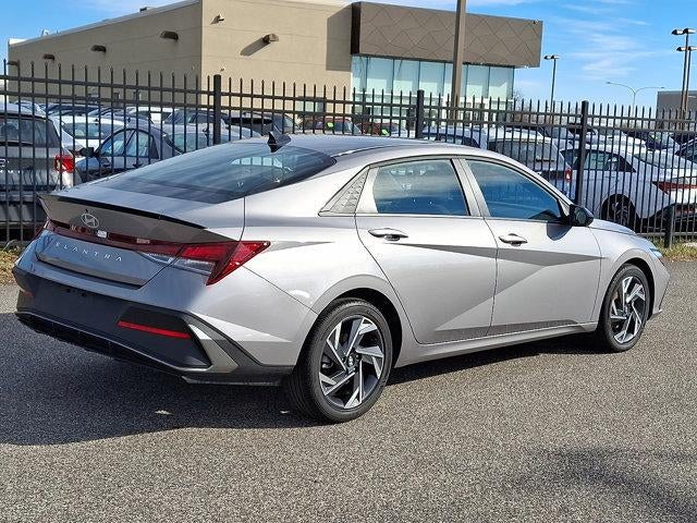 2025 Hyundai ELANTRA SEL Sport IVT
