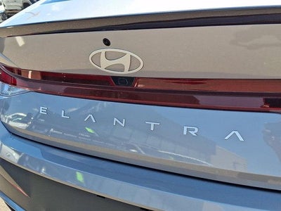 2025 Hyundai ELANTRA SEL Sport IVT