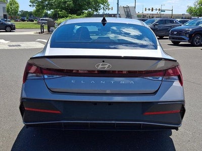 2025 Hyundai ELANTRA SEL Sport IVT