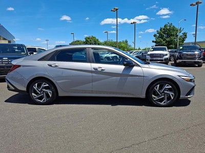 2025 Hyundai ELANTRA SEL Sport IVT