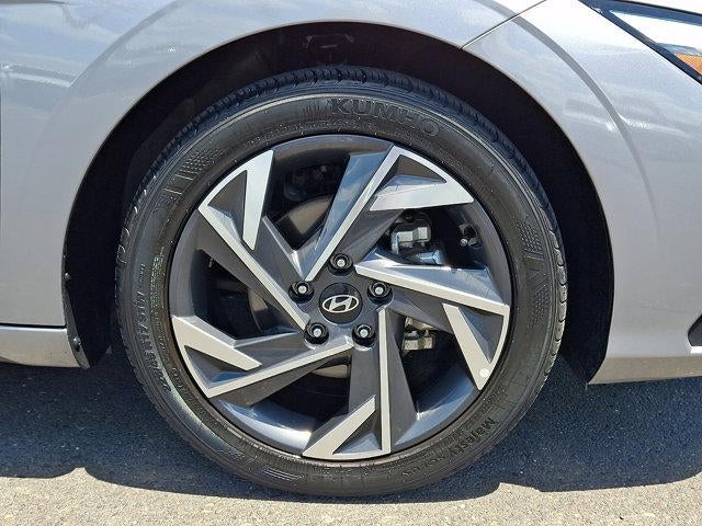 2025 Hyundai ELANTRA SEL Sport IVT