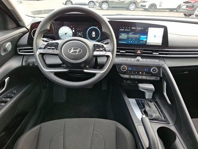 2024 Hyundai ELANTRA SEL IVT