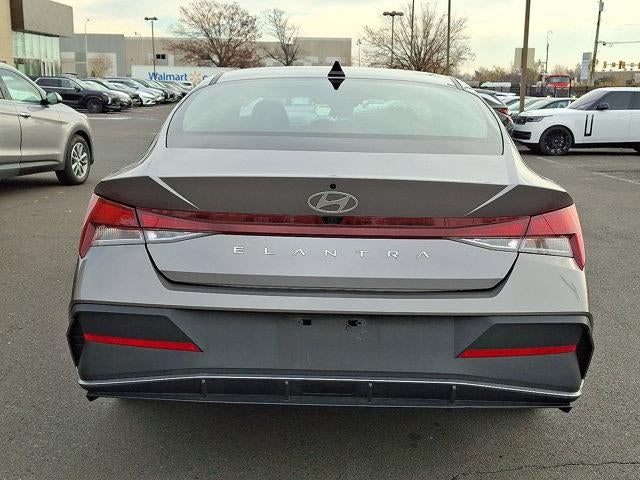 2024 Hyundai ELANTRA SEL IVT