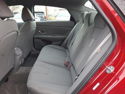 2024 Hyundai ELANTRA SEL IVT