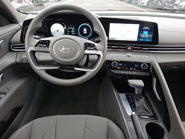 2024 Hyundai ELANTRA SEL IVT