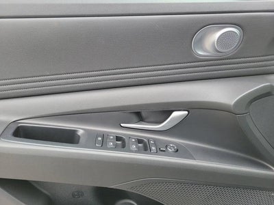2023 Hyundai ELANTRA Limited IVT