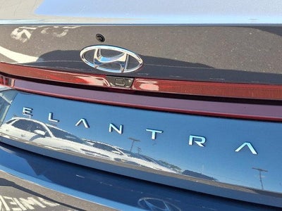 2023 Hyundai ELANTRA SEL IVT Convenience