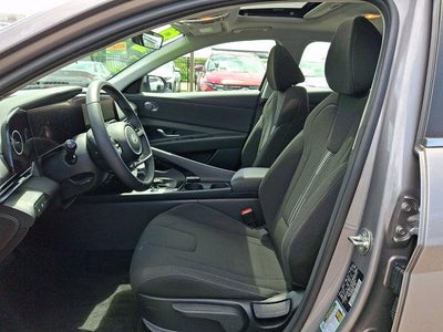 2024 Hyundai ELANTRA SEL IVT