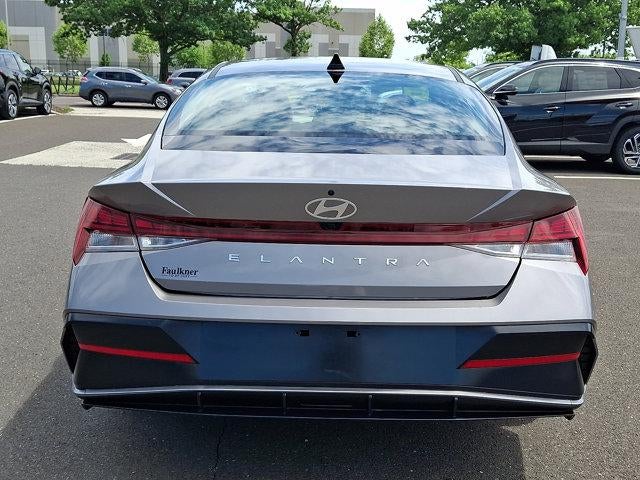 2024 Hyundai ELANTRA SEL IVT