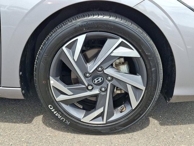 2024 Hyundai ELANTRA SEL IVT