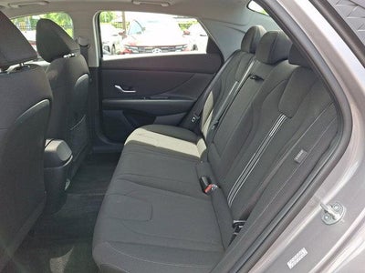 2024 Hyundai ELANTRA SEL IVT