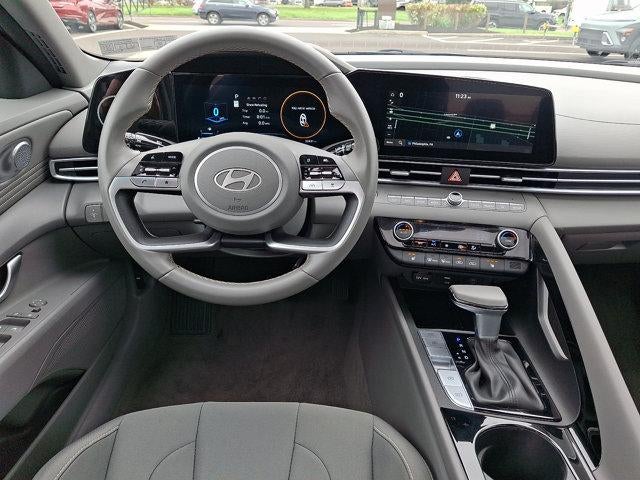 2025 Hyundai ELANTRA SEL Convenience IVT