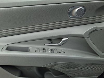2025 Hyundai ELANTRA SEL Convenience IVT