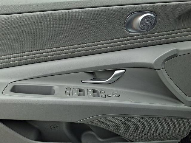 2025 Hyundai ELANTRA SEL Convenience IVT