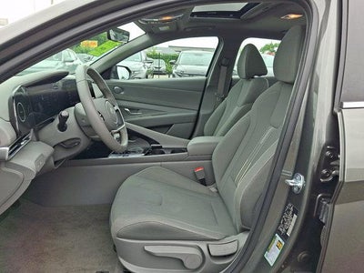 2025 Hyundai ELANTRA SEL Convenience IVT
