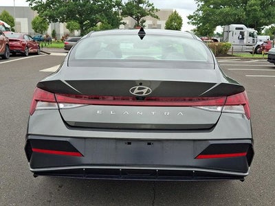 2025 Hyundai ELANTRA SEL Convenience IVT