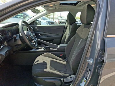 2025 Hyundai ELANTRA SEL Convenience IVT