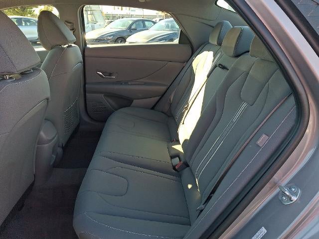 2024 Hyundai ELANTRA SEL IVT