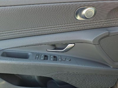 2024 Hyundai ELANTRA SEL IVT