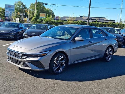 2024 Hyundai ELANTRA SEL IVT