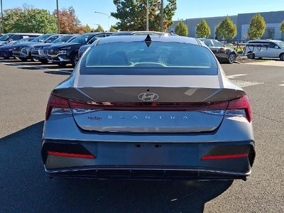 2024 Hyundai ELANTRA SEL IVT