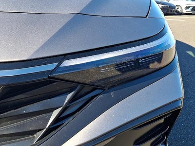 2024 Hyundai ELANTRA SEL IVT