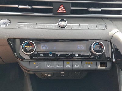 2025 Hyundai ELANTRA SEL Convenience IVT