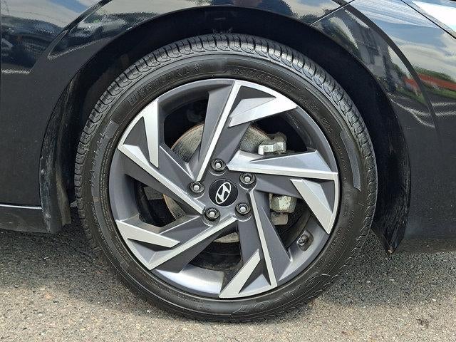 2025 Hyundai ELANTRA SEL Convenience IVT