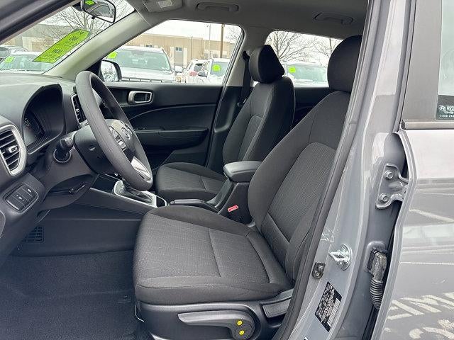 2023 Hyundai VENUE SE IVT