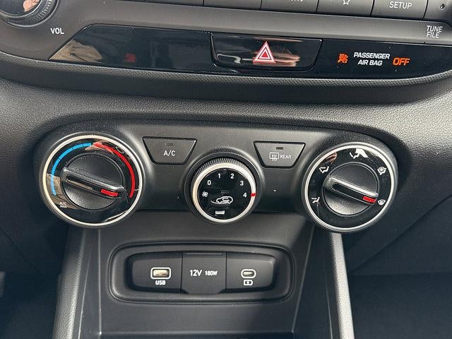 2023 Hyundai VENUE SE IVT