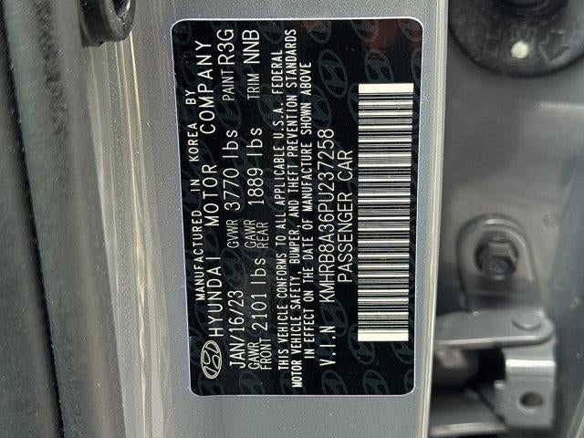 2023 Hyundai VENUE SE IVT