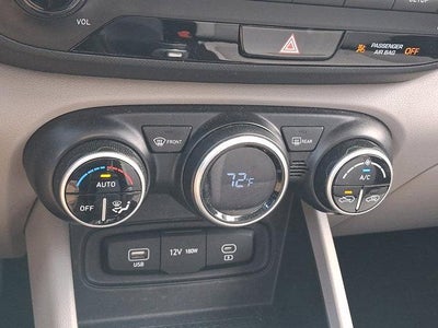 2023 Hyundai VENUE SEL IVT