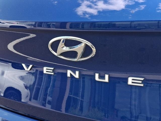2023 Hyundai VENUE SEL IVT