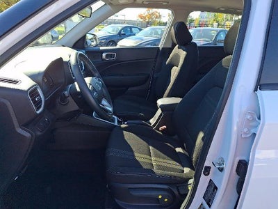 2025 Hyundai VENUE SEL IVT