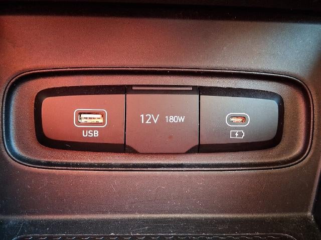 2025 Hyundai VENUE SEL IVT