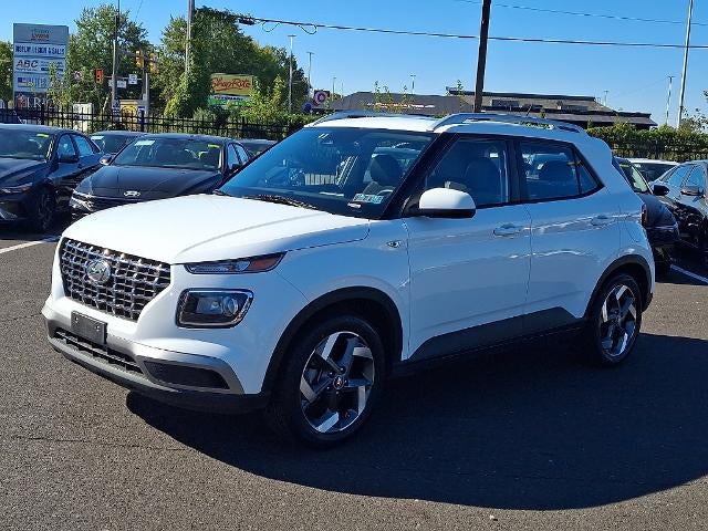 2025 Hyundai VENUE SEL IVT