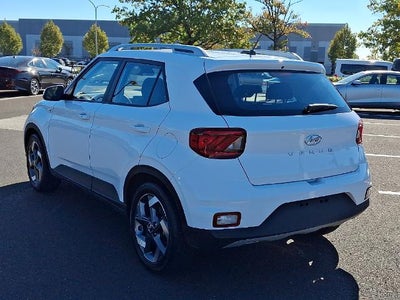 2025 Hyundai VENUE SEL IVT