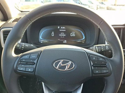 2024 Hyundai VENUE SEL IVT