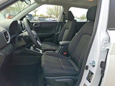 2025 Hyundai VENUE SEL IVT