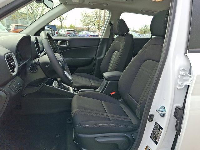 2025 Hyundai VENUE SEL IVT