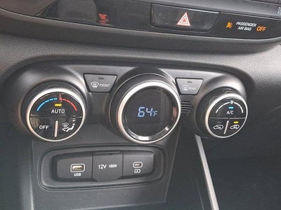 2025 Hyundai VENUE SEL IVT