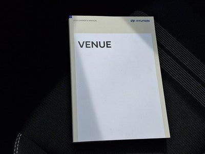 2025 Hyundai VENUE SEL IVT