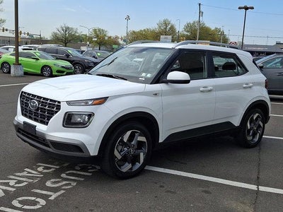 2025 Hyundai VENUE SEL IVT