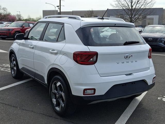 2025 Hyundai VENUE SEL IVT