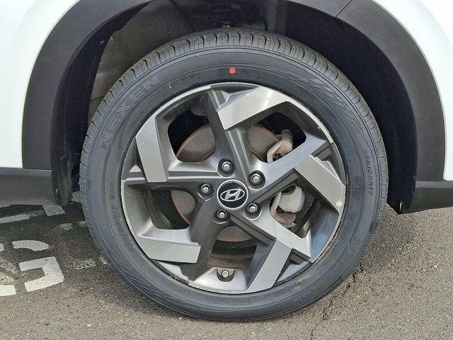 2025 Hyundai VENUE SEL IVT
