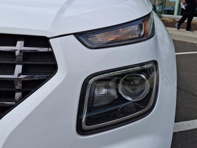 2025 Hyundai VENUE SEL IVT