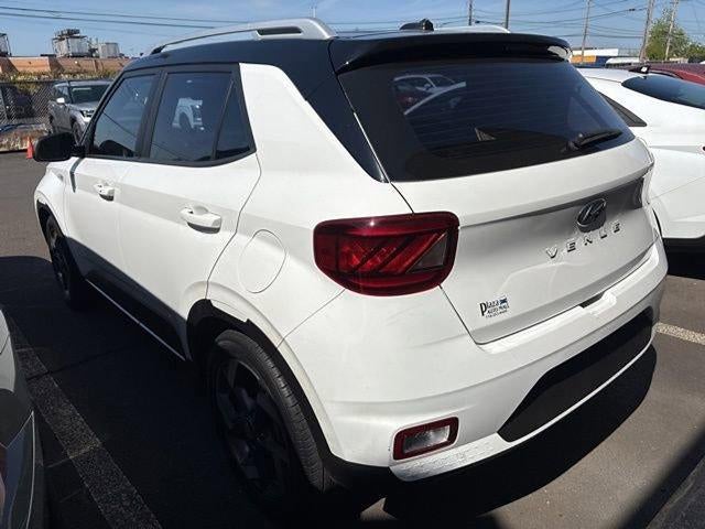 2023 Hyundai VENUE Limited IVT