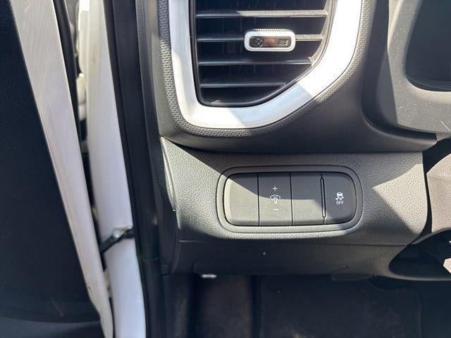 2023 Hyundai VENUE Limited IVT