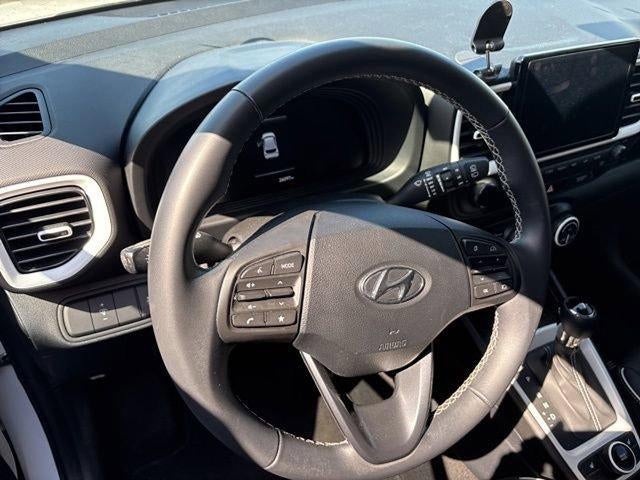 2023 Hyundai VENUE Limited IVT