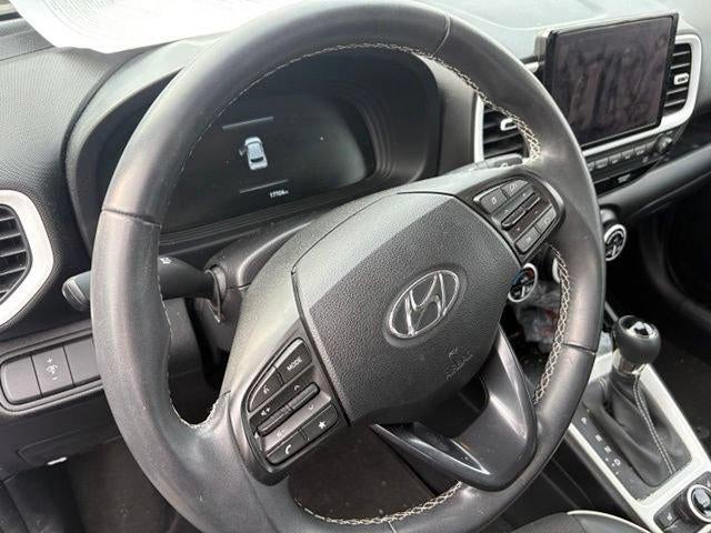 2023 Hyundai VENUE Limited IVT